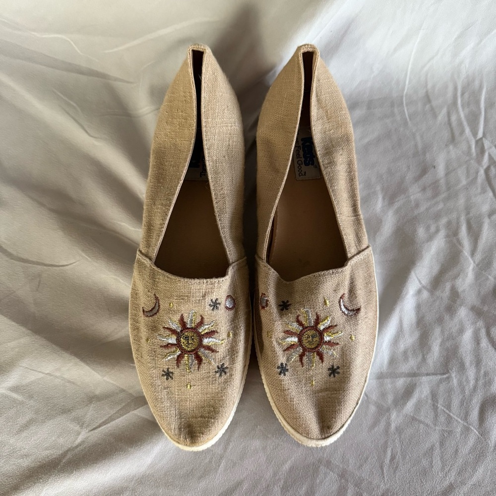 Keds Beige Canvas Espadrilles Celestial Sun and Moon Embroidery Slip On Size 10 - Picture 3 of 10